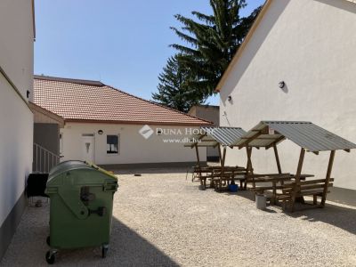 Eladó családi ház Esztergom