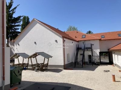 Eladó családi ház Esztergom