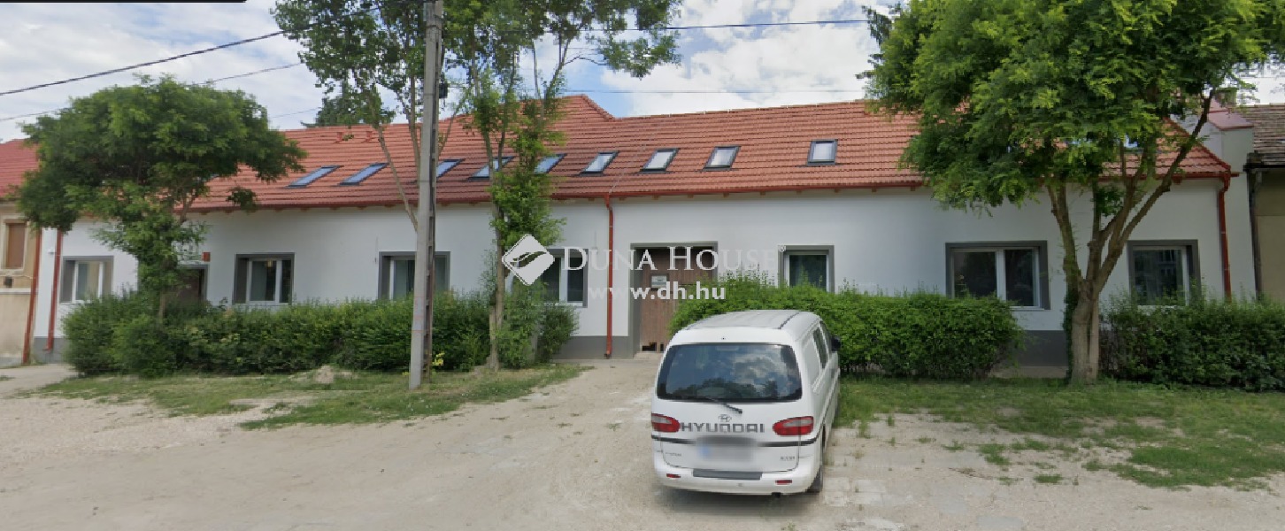 Eladó családi ház Esztergom