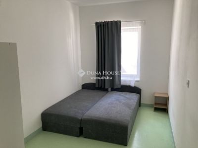 Eladó családi ház Esztergom