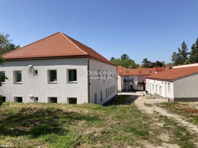 Eladó családi ház Esztergom