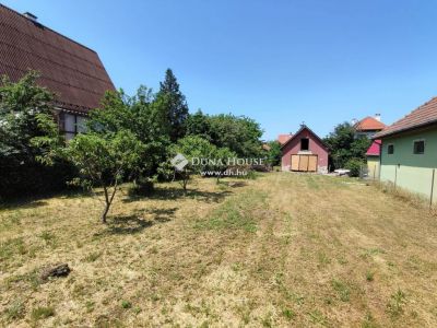 Eladó lakóövezeti telek Budapest