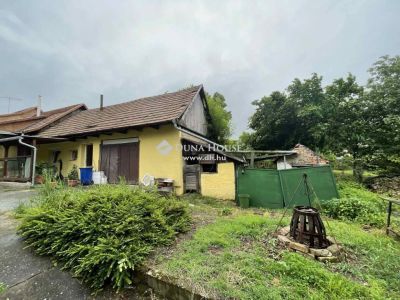 Eladó családi ház Pécel