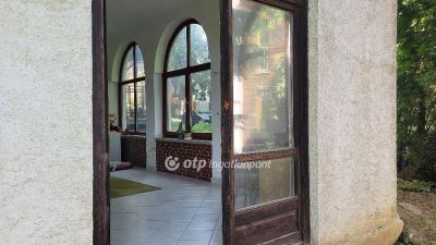 Eladó családi ház Solymár