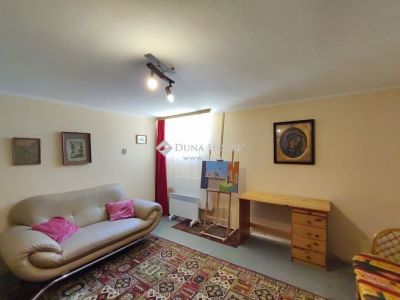 Eladó családi ház Budapest