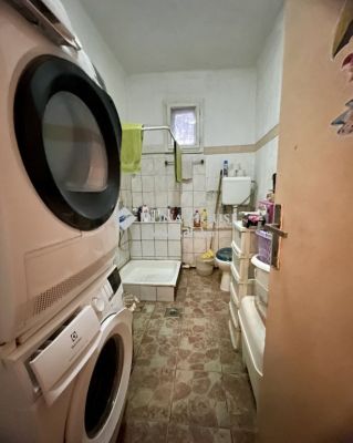 Eladó családi ház Budapest