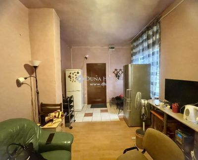 Eladó családi ház Budapest