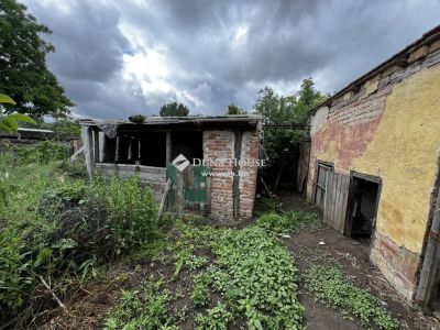 Eladó családi ház Tura