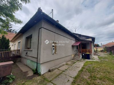 Eladó családi ház Monor