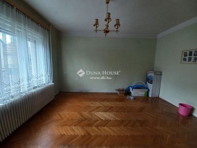 Eladó családi ház Pécs