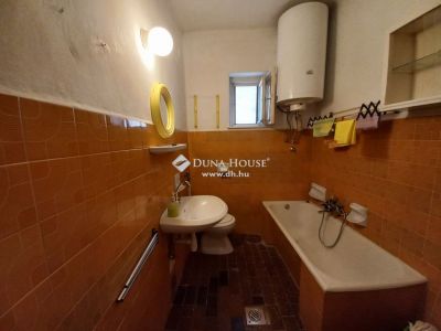 Eladó családi ház Pécs