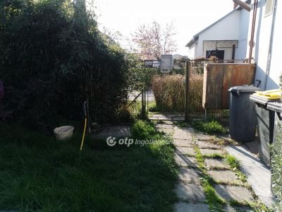 Eladó családi ház Szekszárd