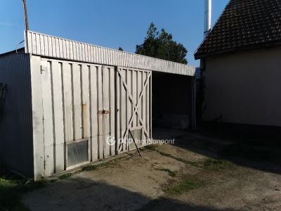 Eladó családi ház Szekszárd
