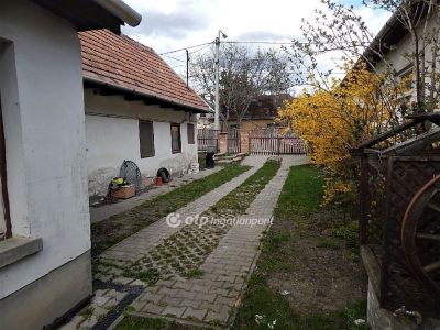 Eladó családi ház Piliscsaba