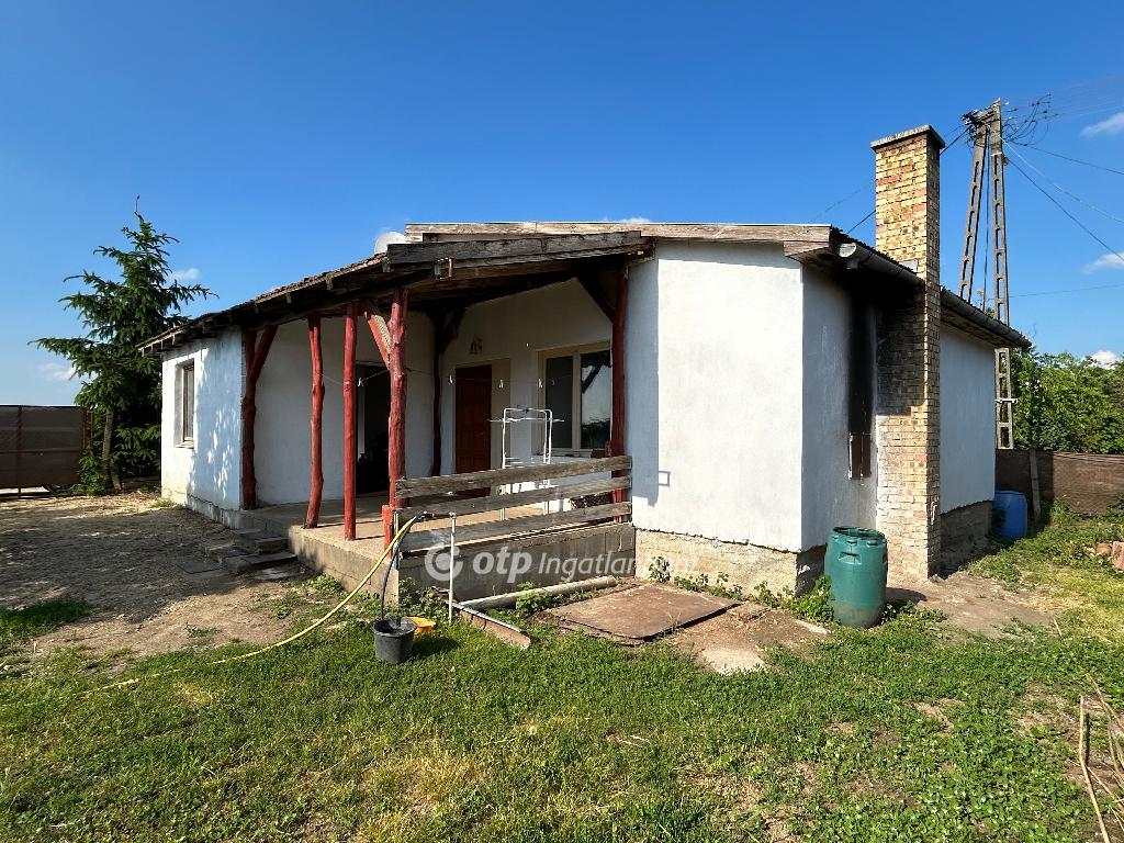Eladó családi ház Debrecen