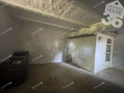 Eladó családi ház Csépa
