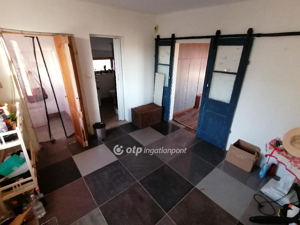 Eladó családi ház Hajdúsámson