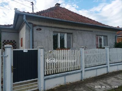 Eladó családi ház Polgár