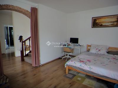 Eladó családi ház Budapest