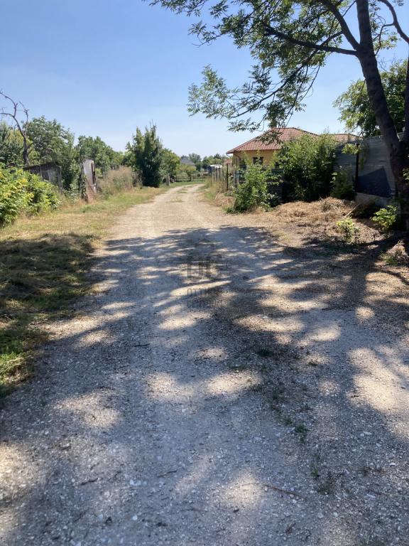 Eladó lakóövezeti telek Csákvár
