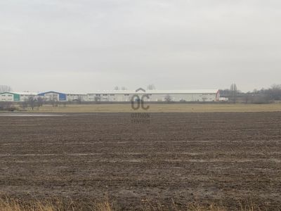 Eladó külterületi telek Tárnok