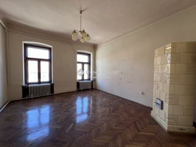 Eladó családi ház Esztergom