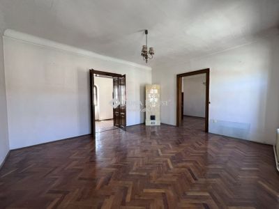 Eladó családi ház Esztergom