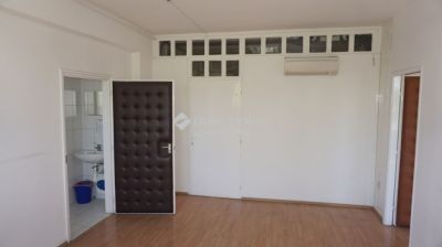 Eladó irodahelység irodaházban Zalaegerszeg