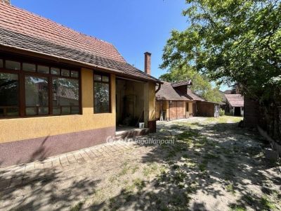 Eladó családi ház Nagykőrös