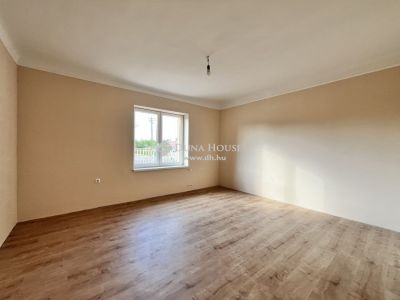 Eladó családi ház Mikebuda