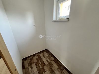 Eladó családi ház Mikebuda