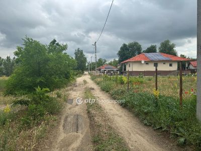 Eladó lakóövezeti telek Délegyháza