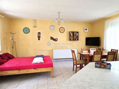 Eladó családi ház Pécs