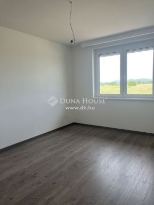 Eladó ikerház Fót