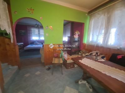 Eladó családi ház Szentlőrinc