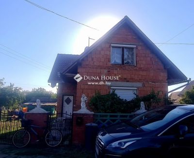 Eladó családi ház Szentlőrinc