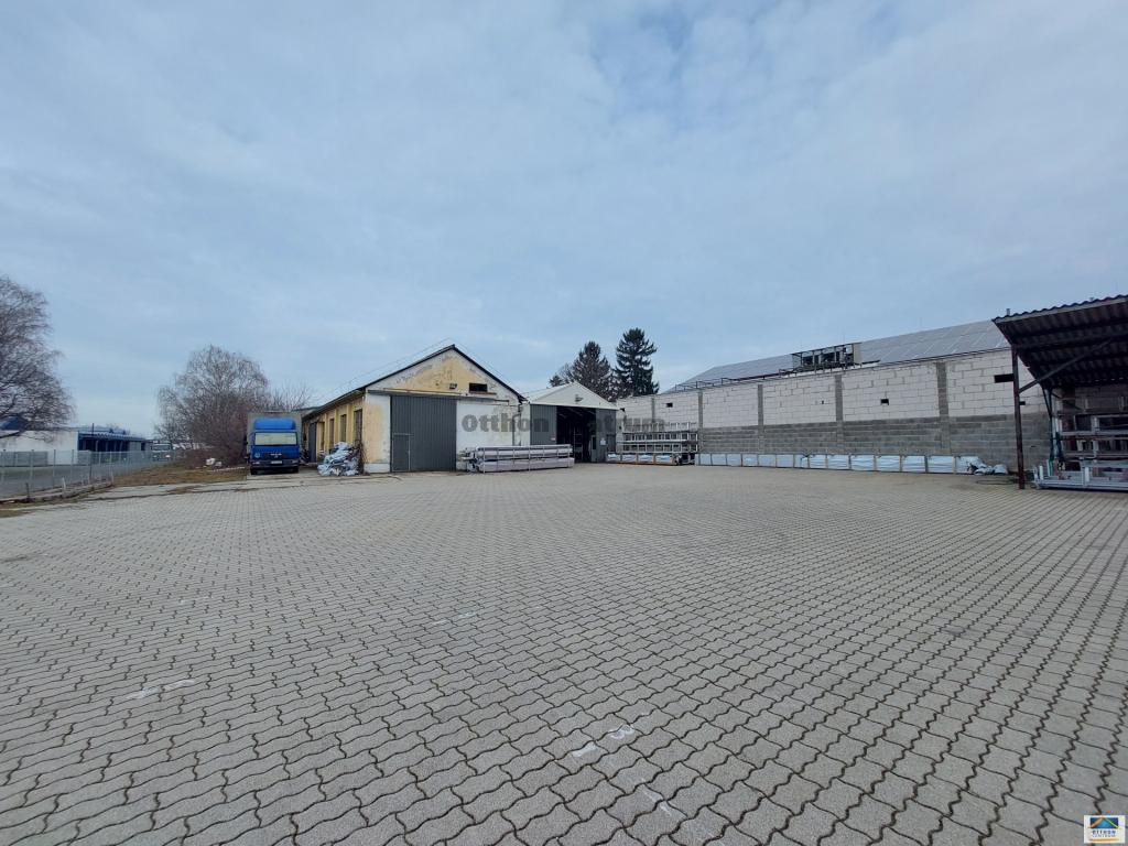 Eladó raktár Siófok