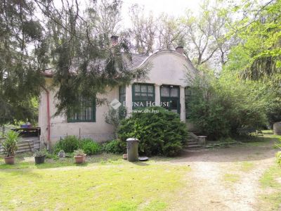 Eladó lakóövezeti telek Szentendre