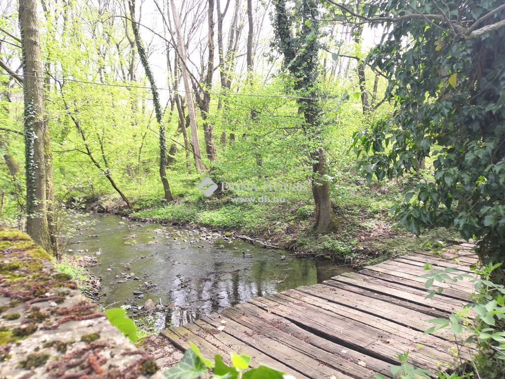 Eladó lakóövezeti telek Szentendre