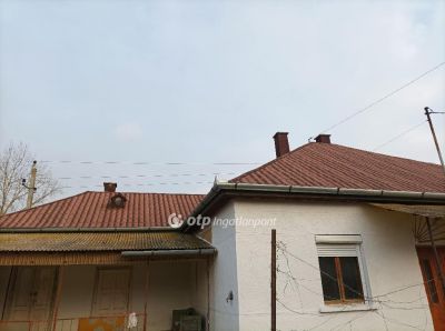 Eladó családi ház Tiszakarád