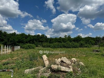 Eladó lakóövezeti telek Debrecen