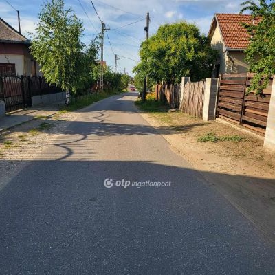 Eladó családi ház Vámospércs