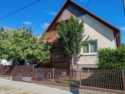 Eladó családi ház Balatonföldvár