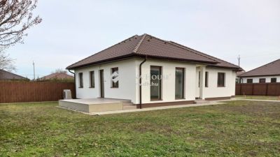 Eladó családi ház Békéscsaba