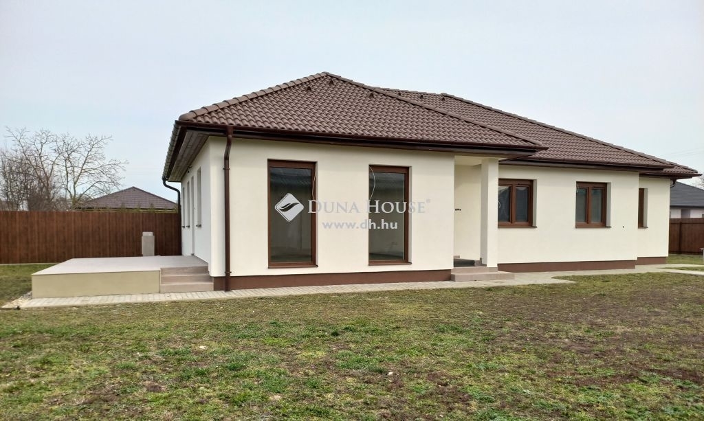 Eladó családi ház Békéscsaba