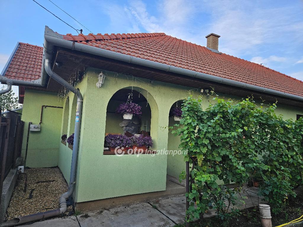 Eladó családi ház Mezőkovácsháza