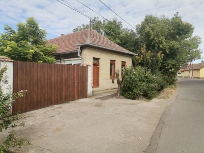 Eladó családi ház Békés