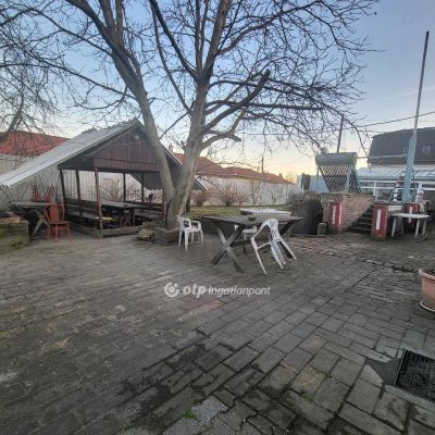 Eladó sorház Mikepércs
