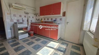 Eladó családi ház Vecsés