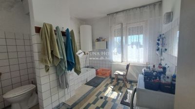Eladó családi ház Vecsés